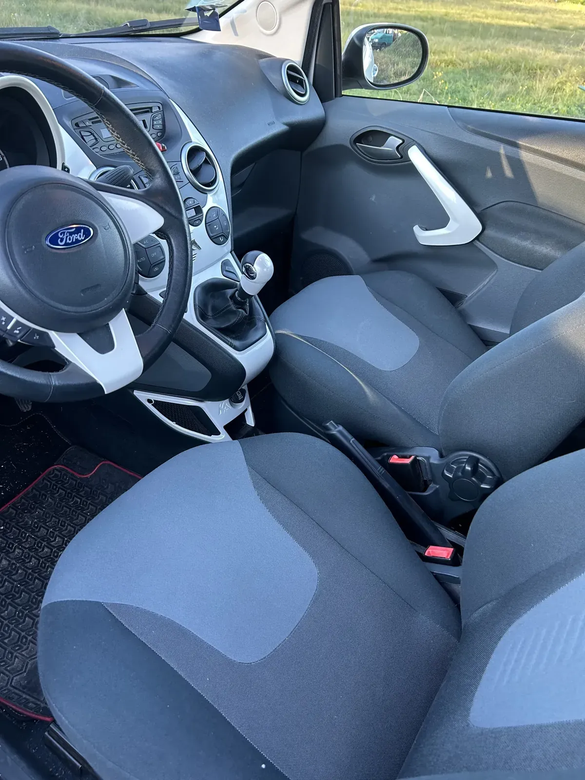 Ford ka · foto 5